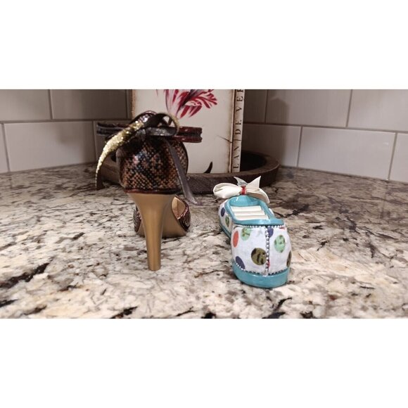 2 X Adorable Elaborate Shoe Ring Jewlery Holders. Exquisitely Crafted Accessory - Picture 13 of 16